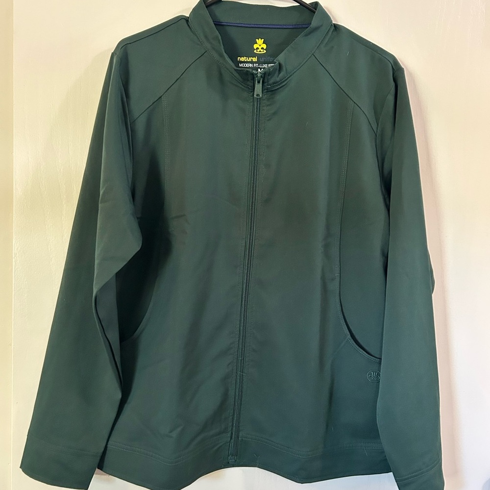 NWOT Women’s medium zip down - Picture 2 of 6